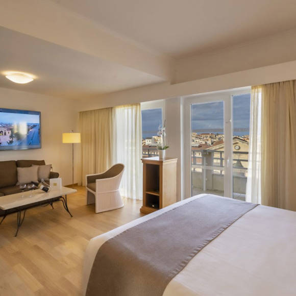 

Kydon City Hotel Chania Executive Suite Old Town View 5