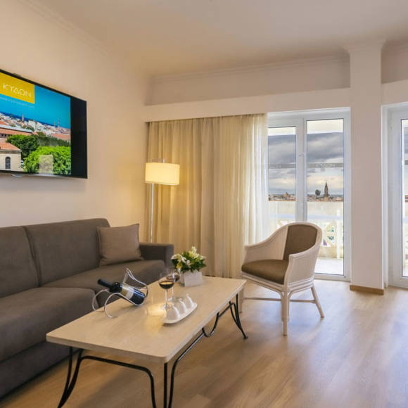 

Kydon City Hotel Chania Junior Suite Old Town View 3